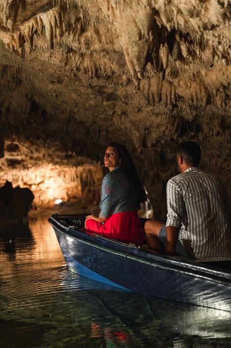 Grotte de Diros : Où les enfants deviennent les explorateurs d'un autre monde 3
