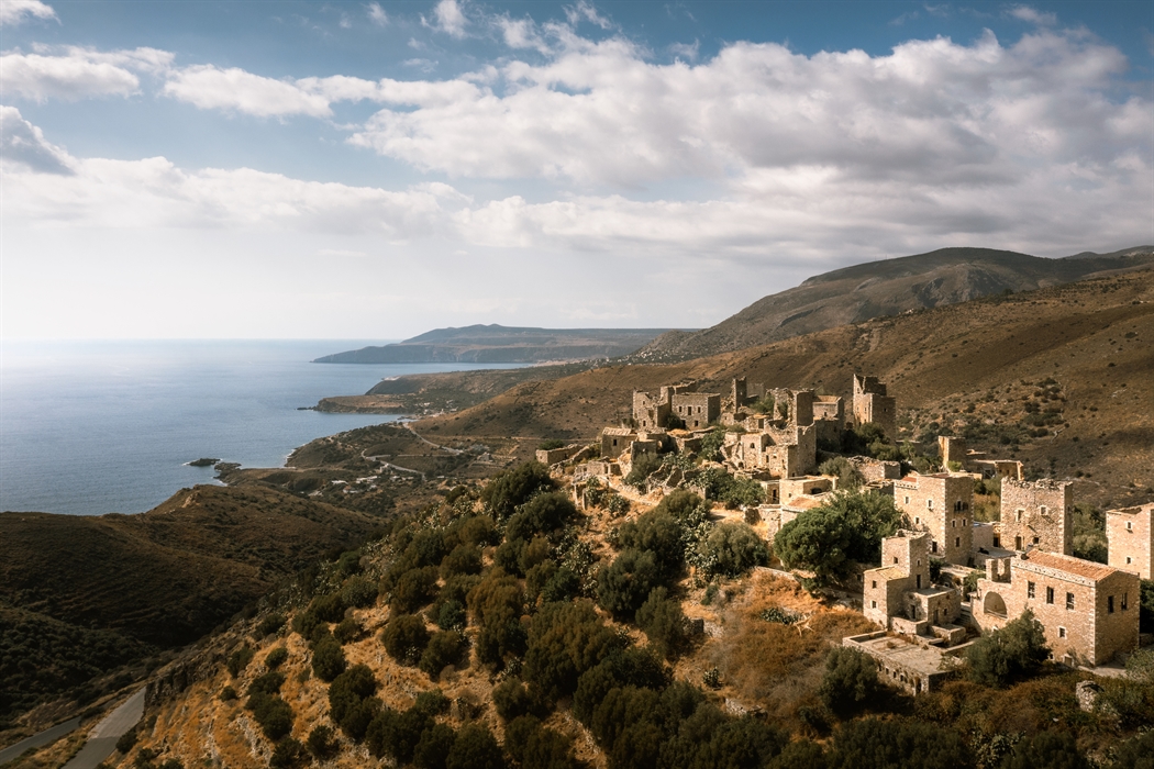 Tour Mani’s villages of incomparable beauty and fairytale architecture 5