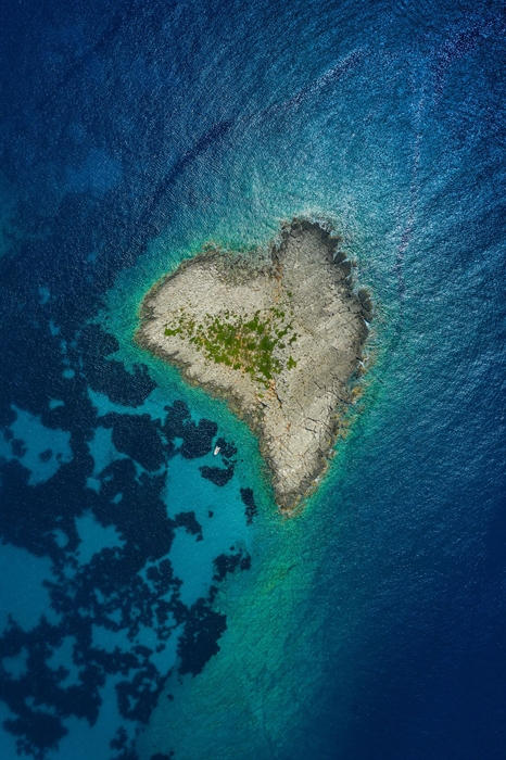 Sapienza: Enjoy a unique experience on a virgin island, uninhabited heaven on earth 6
